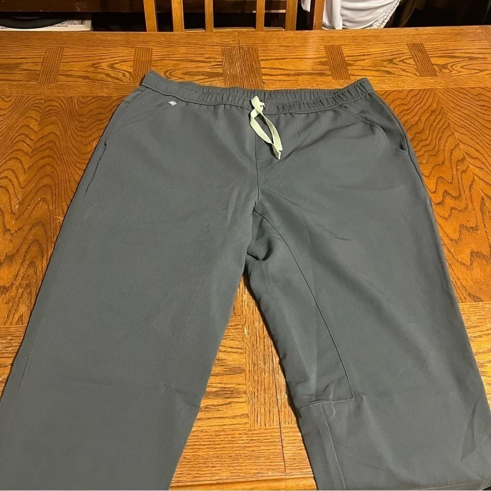 Figs Men's Tansen Jogger Scrub Pants in Bonsai Sz XL Short Pull-on Comfort